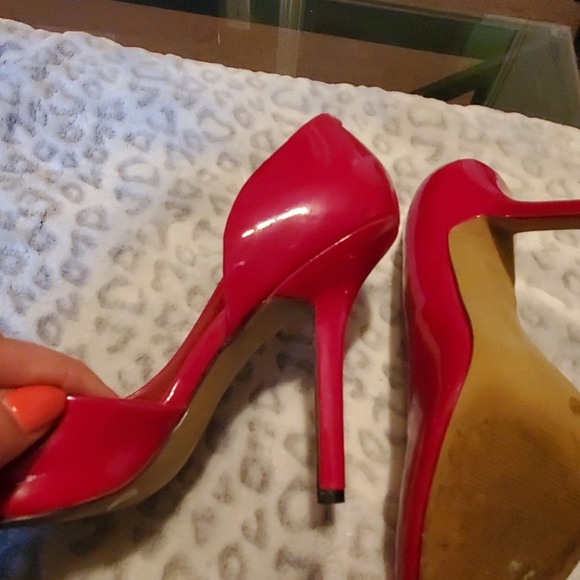 Shoes - Picture 5 of 6